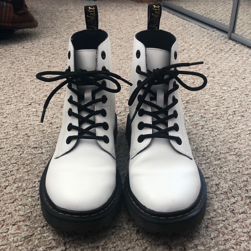 1460 White Smooth Leather Lace Up Dr Martens